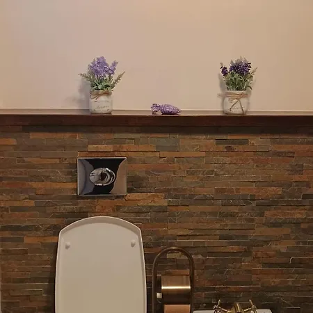 In The Center דירה *