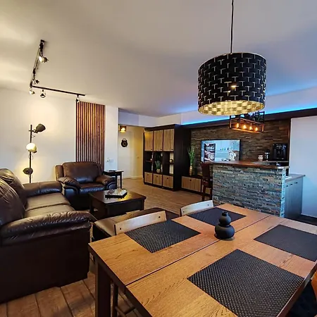 In The Center דירה